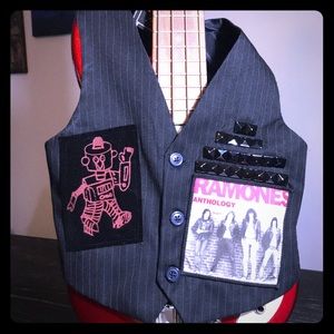 Ramones and Robot Vintage Vest for a 4 years old.